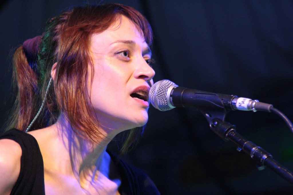 fion_appl_sxs_mar14_MoC_cyc_07